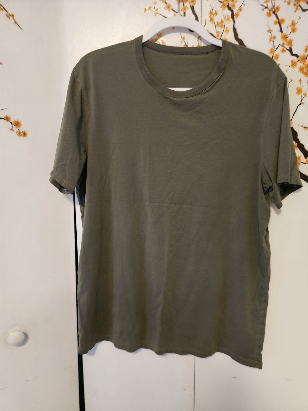 lululemon athletica Men's Crew Neck T-Shirt - Olive